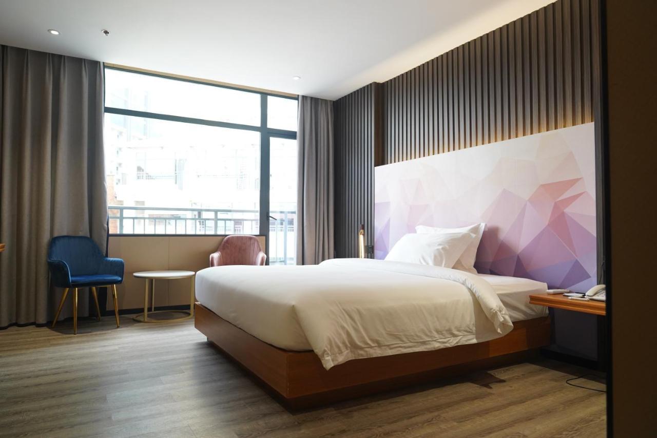 Joy Hotel Phnom Penh Bagian luar foto