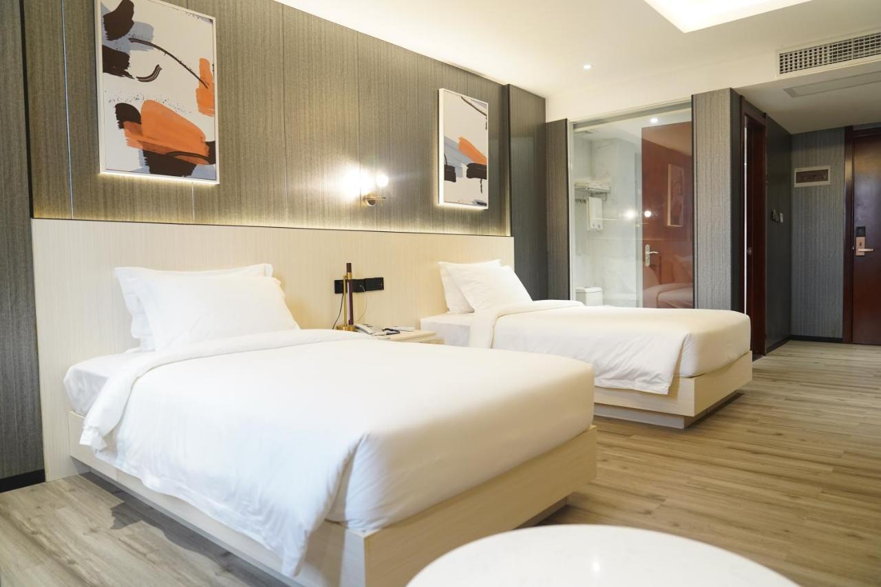 Joy Hotel Phnom Penh Bagian luar foto