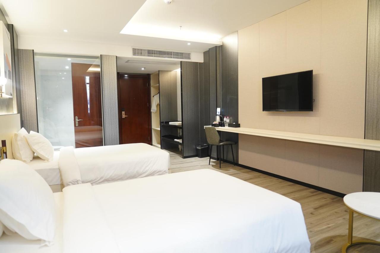 Joy Hotel Phnom Penh Bagian luar foto