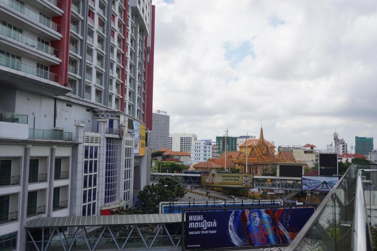 Joy Hotel Phnom Penh Bagian luar foto