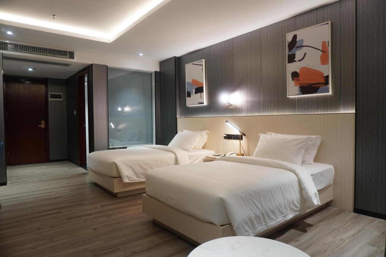 Joy Hotel Phnom Penh Bagian luar foto