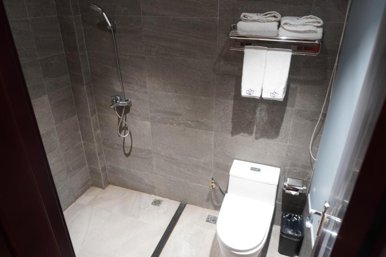 Joy Hotel Phnom Penh Bagian luar foto