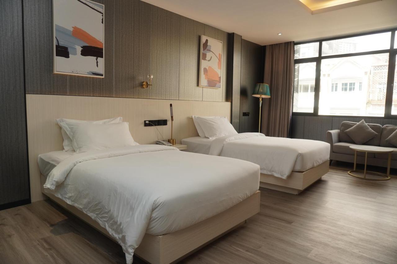 Joy Hotel Phnom Penh Bagian luar foto